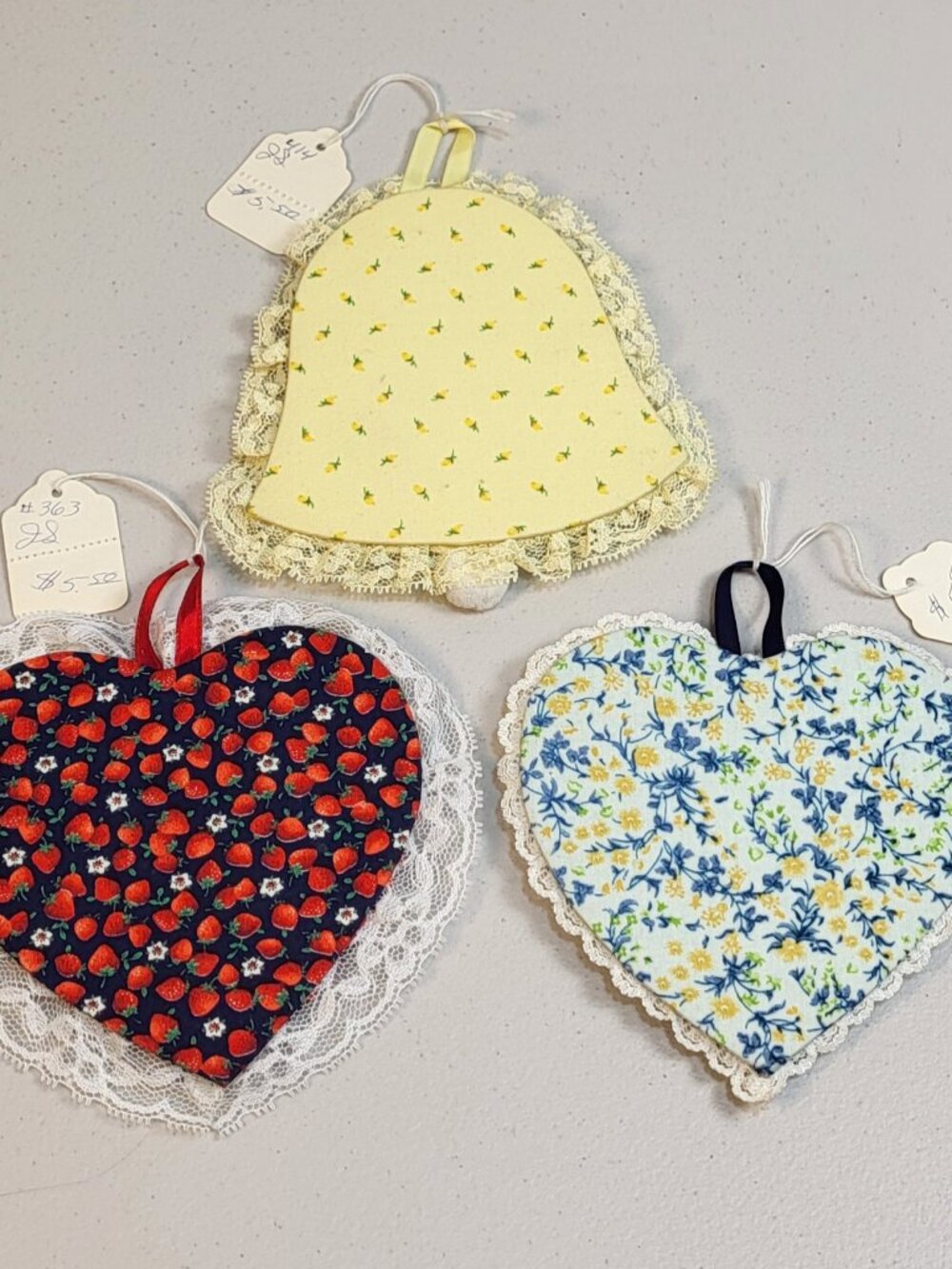 Vtg Artisan Photo Frame Cotton Fabric Padded Lace 5"x5" Blue Heart New '70s USA - Picture 7 of 7